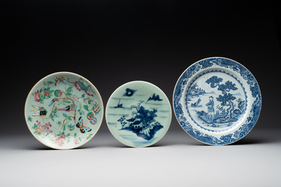 A Chinese blue and white dish, a plate and three famille rose plates, Qianlong and later