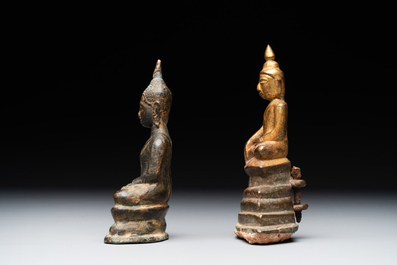 Four various Burmese bronze Buddhas, 15/17th C.