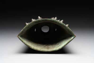 A rare Chinese archaic bronze bell, 'nao 鐃', Western Zhou