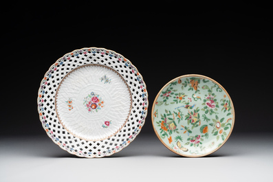 A Chinese blue and white dish, a plate and three famille rose plates, Qianlong and later