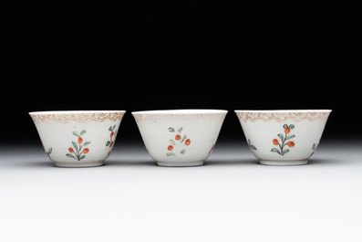 Six Japanese Dutch-decorated or Amsterdams bont 'William and Mary' cups and saucers, Edo, 18th C.
