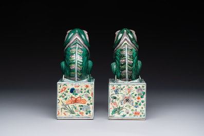 A pair of Chinese famille verte Buddhist lions, 19th C.