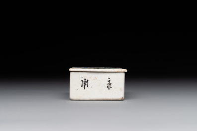 A varied collection of thirteen pieces Chinese famille rose and verte porcelain, 19th C.