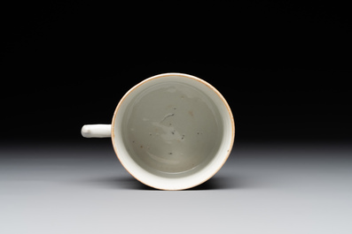 A varied collection of thirteen pieces Chinese famille rose and verte porcelain, 19th C.