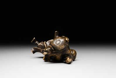 A Chinese bronze paperweight in the form of 'Shi De 拾得' on wooden stand, 16th C.