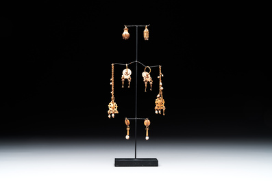 Three pairs of gold earrings with pearls and two gold pendants, Roman Era, 2nd/3rd C.