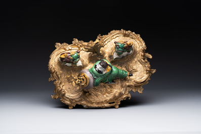 A French ormolu inkwell inset with Chinese verte biscuit porcelain, 19th C. and Kangxi