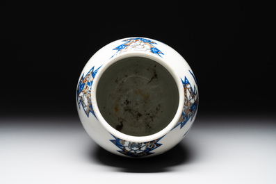 A fine Japanese blue, white and copper-red vase, Kato Shigeju 加藤繁十 mark, 19th C.