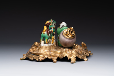 A French ormolu inkwell inset with Chinese verte biscuit porcelain, 19th C. and Kangxi