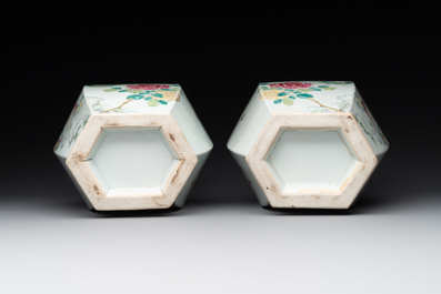 A pair of hexagonal Chinese famille rose 'hu' vases with floral design, Qianlong/Jiaqing