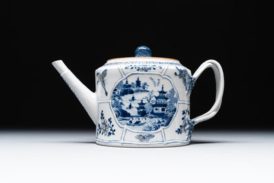 A Chinese blue and white teapot depicting the Whampoa Pagoda and the Pearl River, Qianlong
