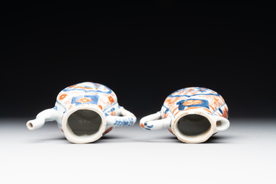 A varied collection of fourteen Chinese Imari-style wares, Kangxi/Qianlong