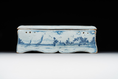 A rare blue and white Dutch Delft jewellery casket and cover, 18th C.