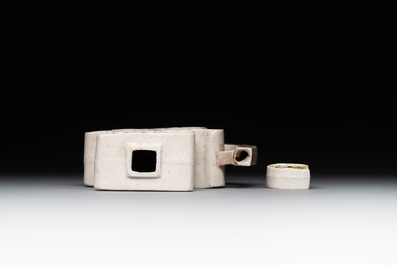 A varied collection of seven Chinese famille rose, verte and monochrome wares, 19th C.