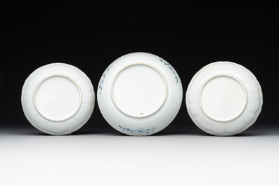 A varied collection of fourteen Chinese Imari-style wares, Kangxi/Qianlong