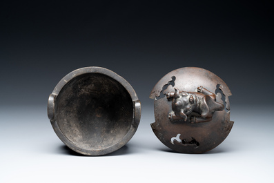 A fine Chinese bronze censer and cover with a Buddhist lion, 'ding 鼎', Xuande Mark, Ming