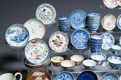 A very extensive collection of Chinese cups and saucers, Kangxi and later