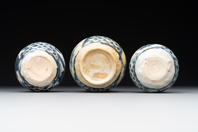 A varied collection of 22 Chinese blue and white jarlets, covered boxes and miniature vases, Ming