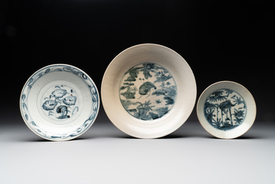 A collection of 11 Chinese blue and white wares, Ming