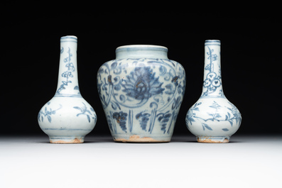 A varied collection of 22 Chinese blue and white jarlets, covered boxes and miniature vases, Ming