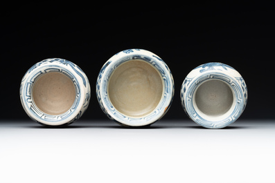 A varied collection of 22 Chinese blue and white jarlets, covered boxes and miniature vases, Ming