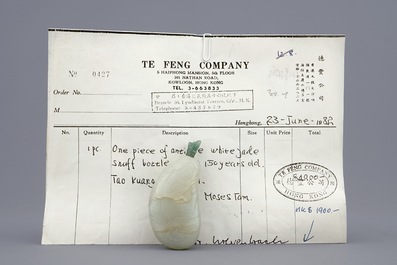 A fine Chinese celadon jade 'dragonfly' snuff bottle and stopper, Daoguang