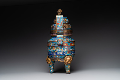 A pair of Chinese cloisonn&eacute; censers with covers and stands, 19/20th C.