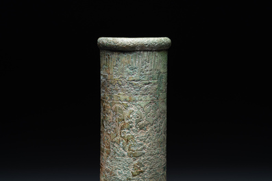 An unusual Chinese archaic bronze arrow vase, 'touhu 投壺', Han