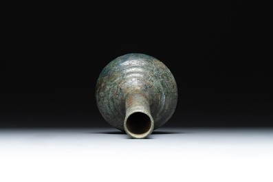An unusual Chinese archaic bronze arrow vase, 'touhu 投壺', Han