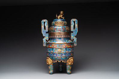 A pair of Chinese cloisonn&eacute; censers with covers and stands, 19/20th C.