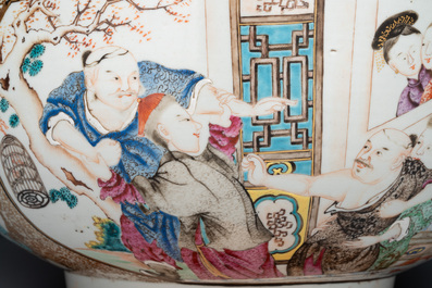 A rare and large Chinese Canton famille rose 'mandarin subject' bowl, Hua Xuan 花軒 and Ju Qing 居清 mark, Qianlong