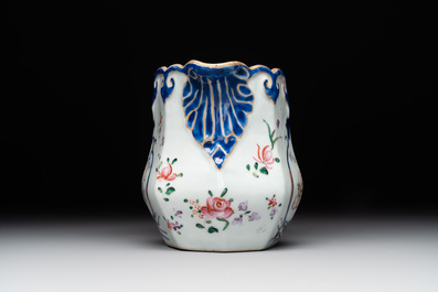 Two Chinese Canton famille rose plates and a ewer, 18/19th C.
