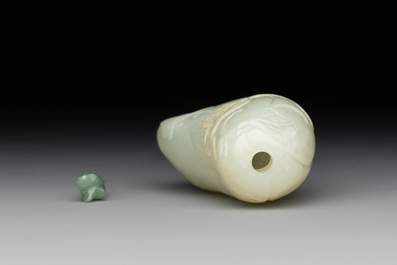A fine Chinese celadon jade 'dragonfly' snuff bottle and stopper, Daoguang