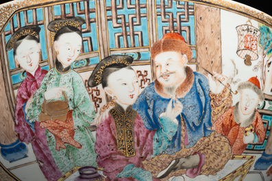 A rare and large Chinese Canton famille rose 'mandarin subject' bowl, Hua Xuan 花軒 and Ju Qing 居清 mark, Qianlong