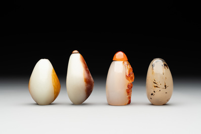 Nine Chinese jade and agate snuff bottles, 19/20th C.