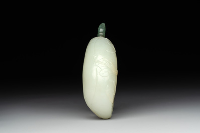 A fine Chinese celadon jade 'dragonfly' snuff bottle and stopper, Daoguang