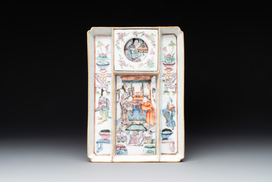 A Chinese famille rose ink set and a teapot, Tongzhi mark, 19th C.