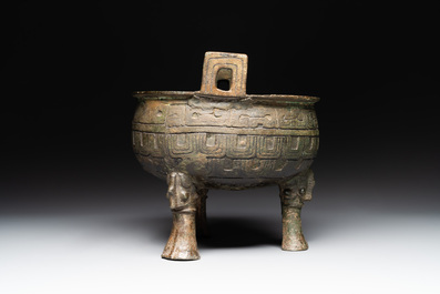 A Chinese archaic bronze tripod food vessel, 'ding 鼎', Han