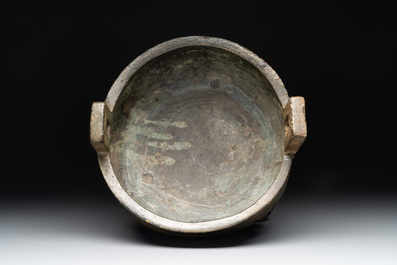 A Chinese archaic bronze tripod food vessel, 'ding 鼎', Han