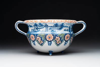 A rare Dutch Delft cashmere palette posset pot, early 18th C.