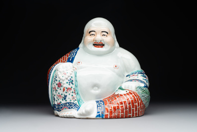 Three Chinese famille rose Buddhas, Zhu Mao Ji Zao 朱茂記造 mark, Republic