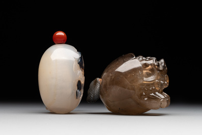 Two Chinese agate snuff bottles in the form of a bird and a pekinese, 19th C.