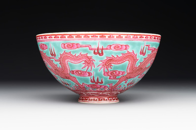 A Chinese puce-enamelled green-ground 'dragon' bowl, Qianlong mark, 19/20th C.