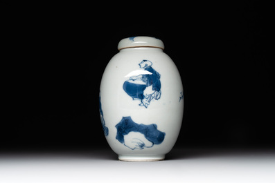 A Chinese blue and white tea caddy and cover with a lady and playing boys, Kangxi