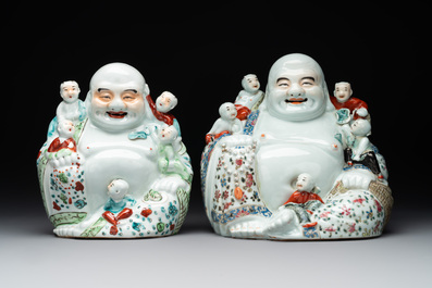 Three Chinese famille rose Buddhas, Zhu Mao Ji Zao 朱茂記造 mark, Republic