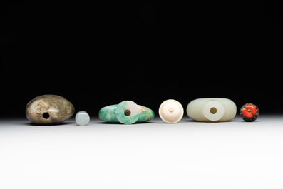 Three Chinese jade snuff bottles, 19/20th C.