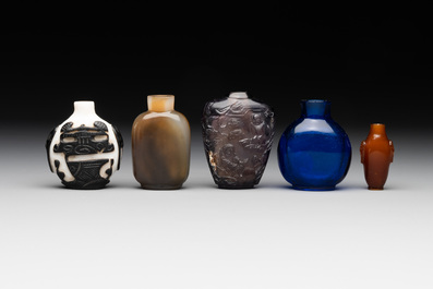 Ten Chinese overlay, multi-coloured and monochrome glass snuff bottles, 19/20th C.