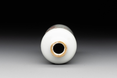 A Chinese famille rose 'Wu Shuang Pu' snuff bottle, 19th C.