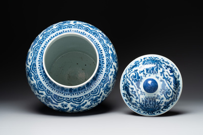 A large Chinese blue and white 'lotus scroll' vase and cover, Kangxi