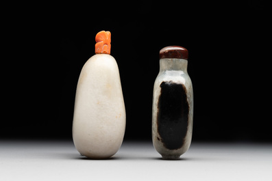 Two Chinese jade snuff bottles, 19th C.